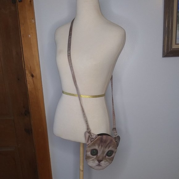 Cute realistic cat face cross body bag - Picture 2 of 15